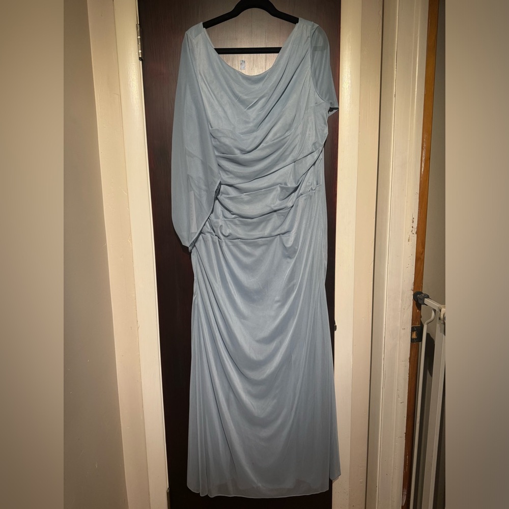 Azazie Belladonna Mother of the Bride Dress NWT